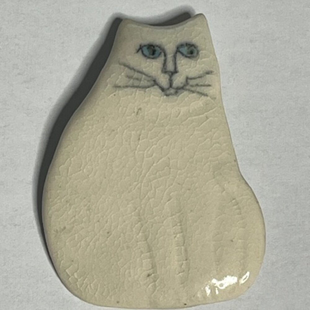 VTG White Glazed Clay CAT Brooch Hat Scarf Vest Pin 1.5"x2" Handmade